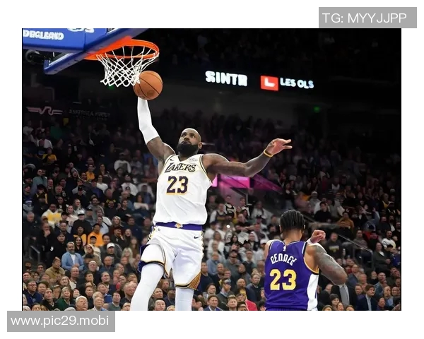 詹姆斯24+5创NBA历史第1神迹，湖人迎2连胜！东契奇46+7+11+8记3分刷爆纪录